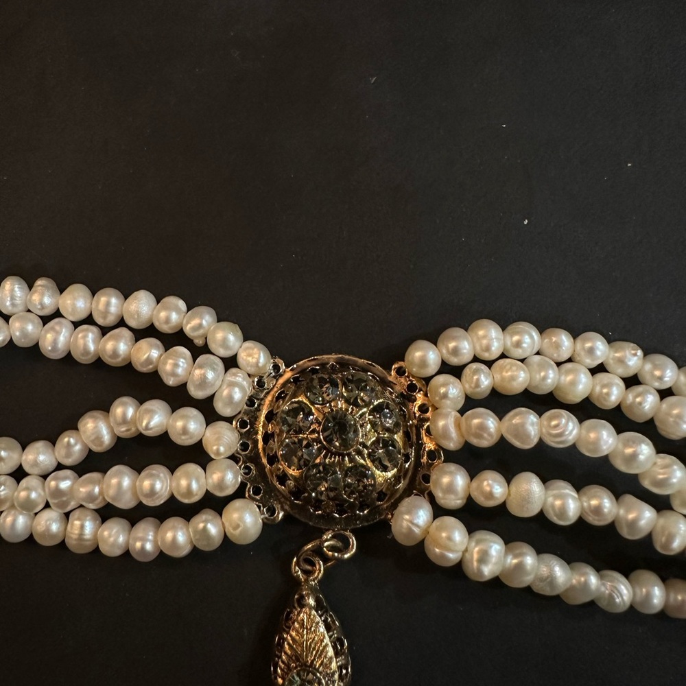 Mother-of-Pearl Round chokers 2 - Picture 5 of 7